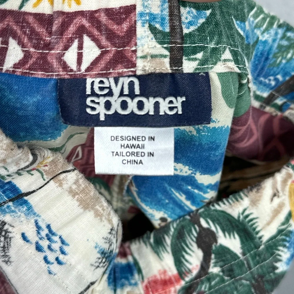 Reyn Spooner Shorts Unisex 3T Colorful Hawaiian Christmas Mele Kalikimaka‎ Santa